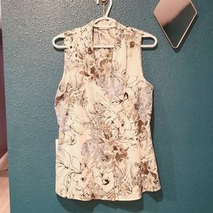 Sleevless Van Huesen blouse floral print